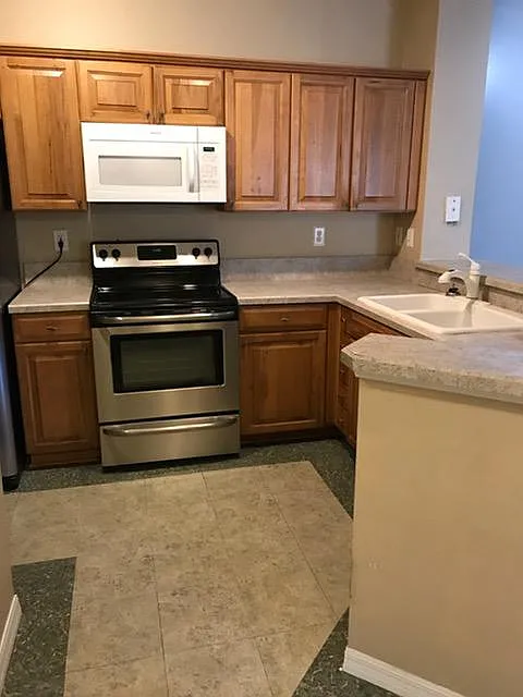535 Florida Club Blvd — Photo 1