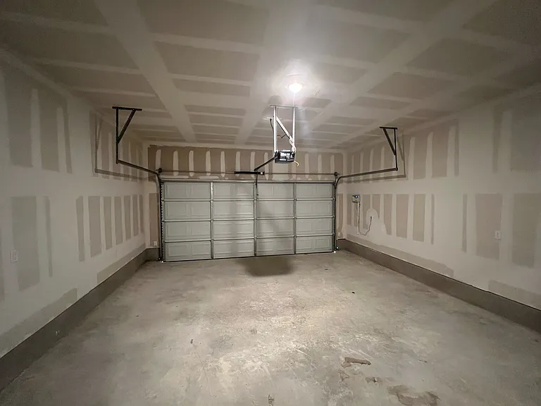 15501 Ellinger Dr — Photo 14