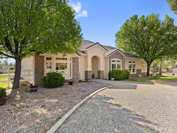 846 S 800th St E, New Harmony, UT 84757