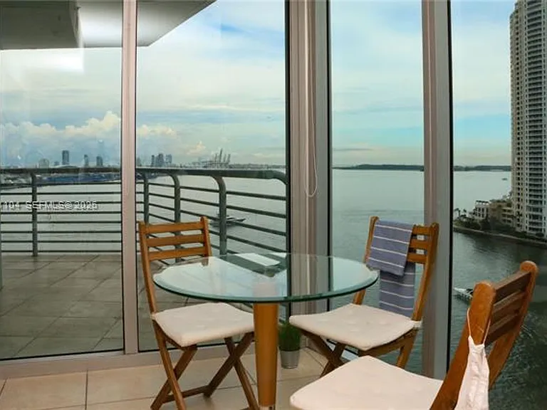325 S Biscayne Blvd #CU-1523 — Photo 3