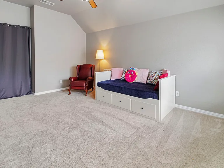 3705 Glenshannon Ln — Photo 16