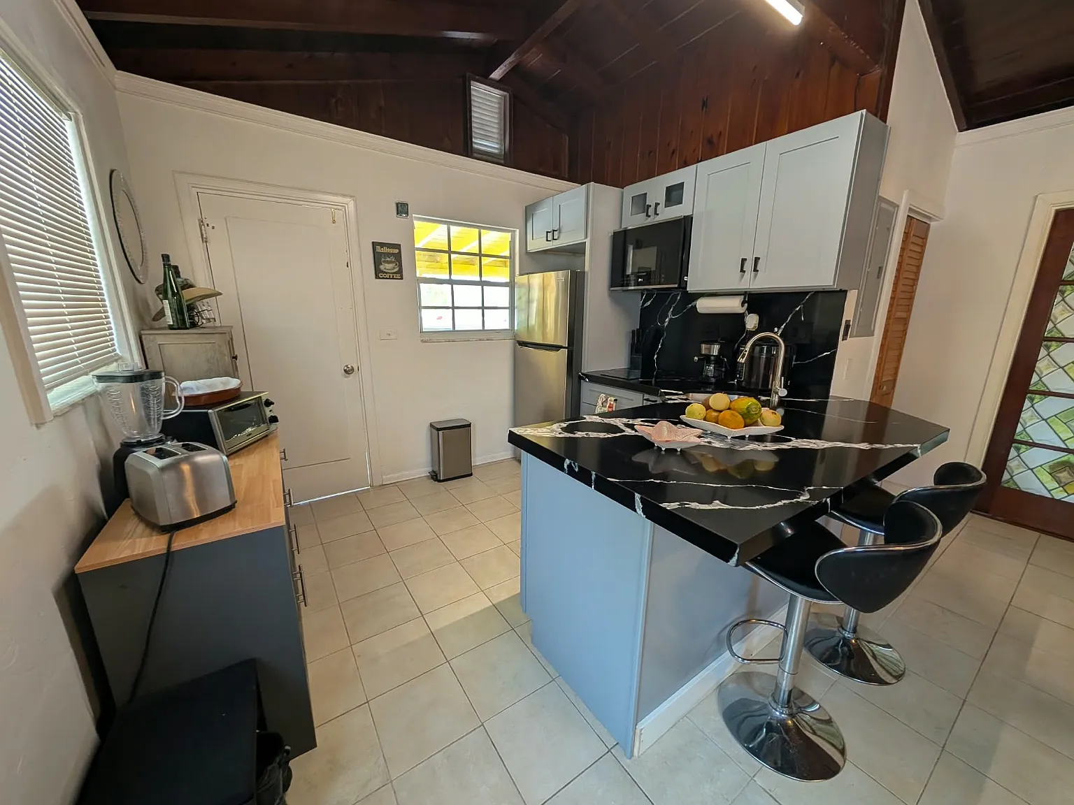 1 bed, 3189 sqft, $2,750 — Photo 2