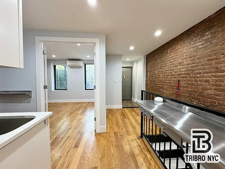 225 Halsey St #1 — Photo 13