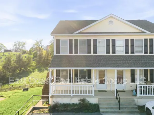 257 School House Dr, Hedgesville, WV 25427