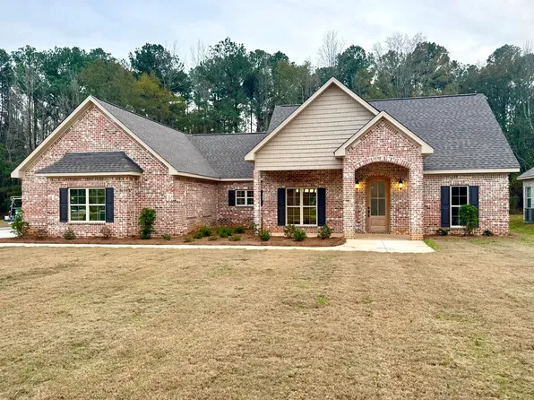 142 Lenox Ln, Columbus, MS 39702