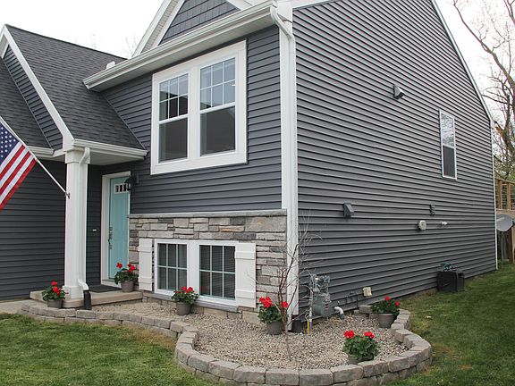 2nd image of 645 S Cygnet Lake Dr