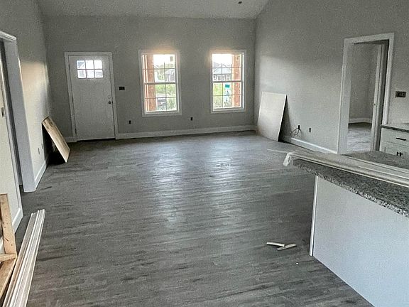 3rd image of 3238 Clover Ct