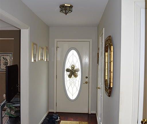 3rd image of 4608 Knightbridge Rd