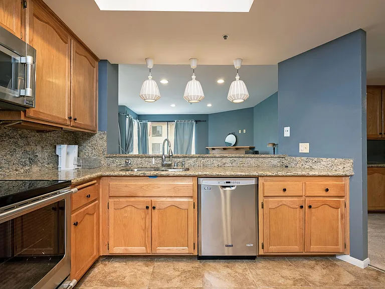 5895 Friars Rd #5302 — Photo 11