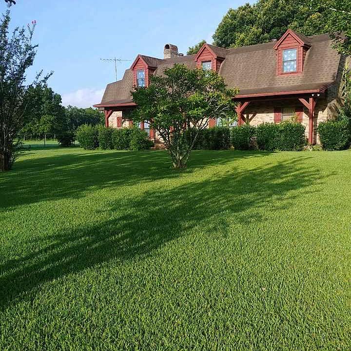 2nd image of 8917 Klondike Rd