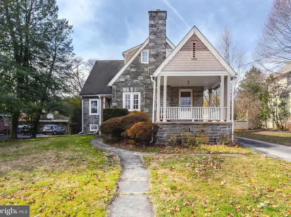 2982 Pennview Ave, Broomall, PA 19008