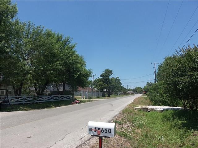 2nd image of 15630 Elgin St