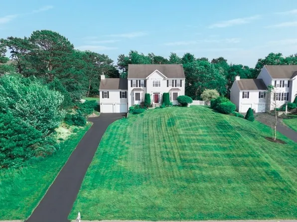 43 Freeman Dr, Plymouth, MA 02360