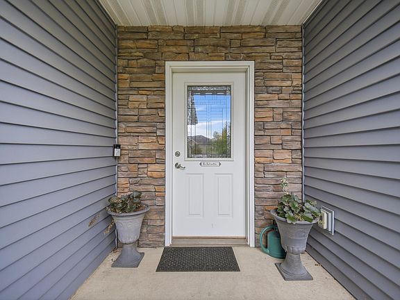 3rd image of 1572 Gray Fox Dr NE