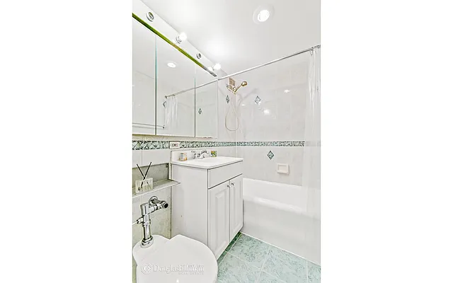Sold by Douglas Elliman | media 4