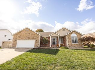 1131 Hunters Trl, Mascoutah, IL 62258