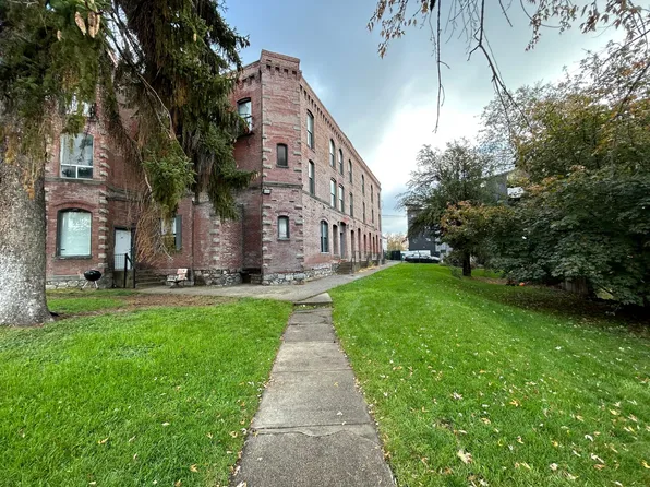 Natalie Apartments!, 1412 N Post St #C7, Spokane, WA 99201