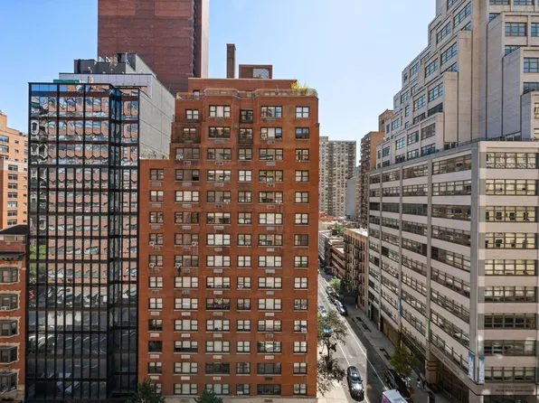 139 East 33rd Street image 10 of 12