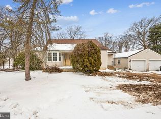 28 13th St, Burlington, NJ 08016