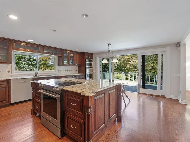 388 Taconic Rd — Photo 9