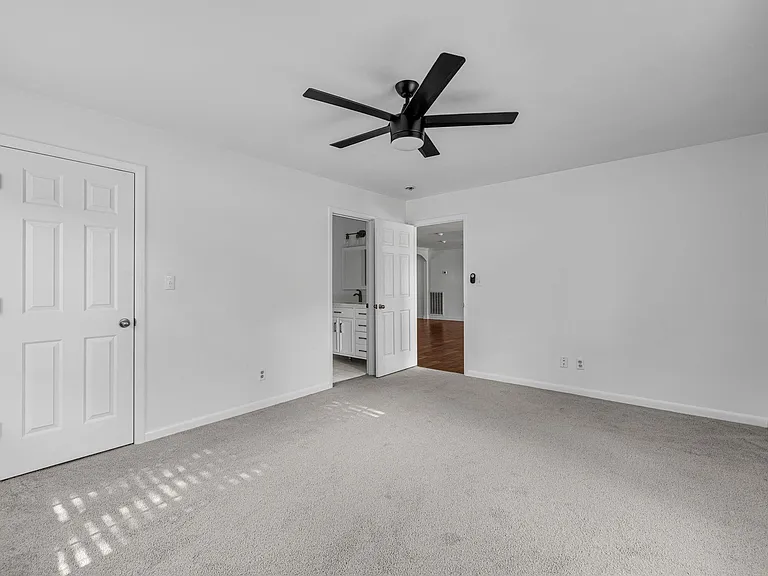 4861 Bethesda Rd — Photo 24