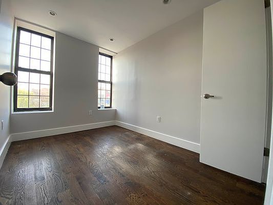 1st image of 558 Kosciusko St #1R