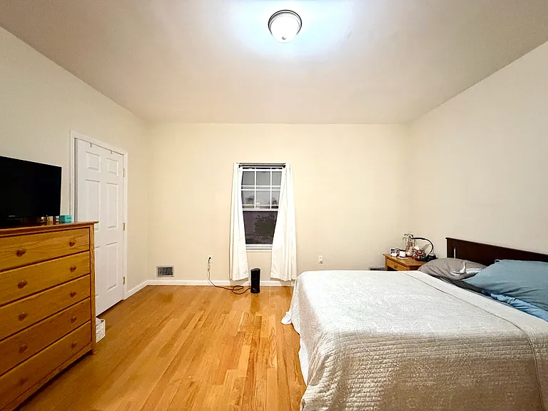 877 Broadway #1 — Photo 22