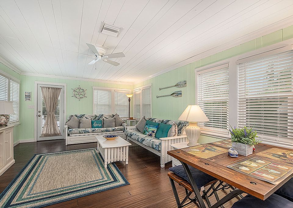 12412 Sunshine Ln, Treasure Island, FL 33706 | Zillow