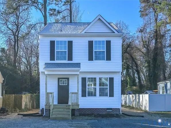 1213 Kirby St, West Point, VA 23181