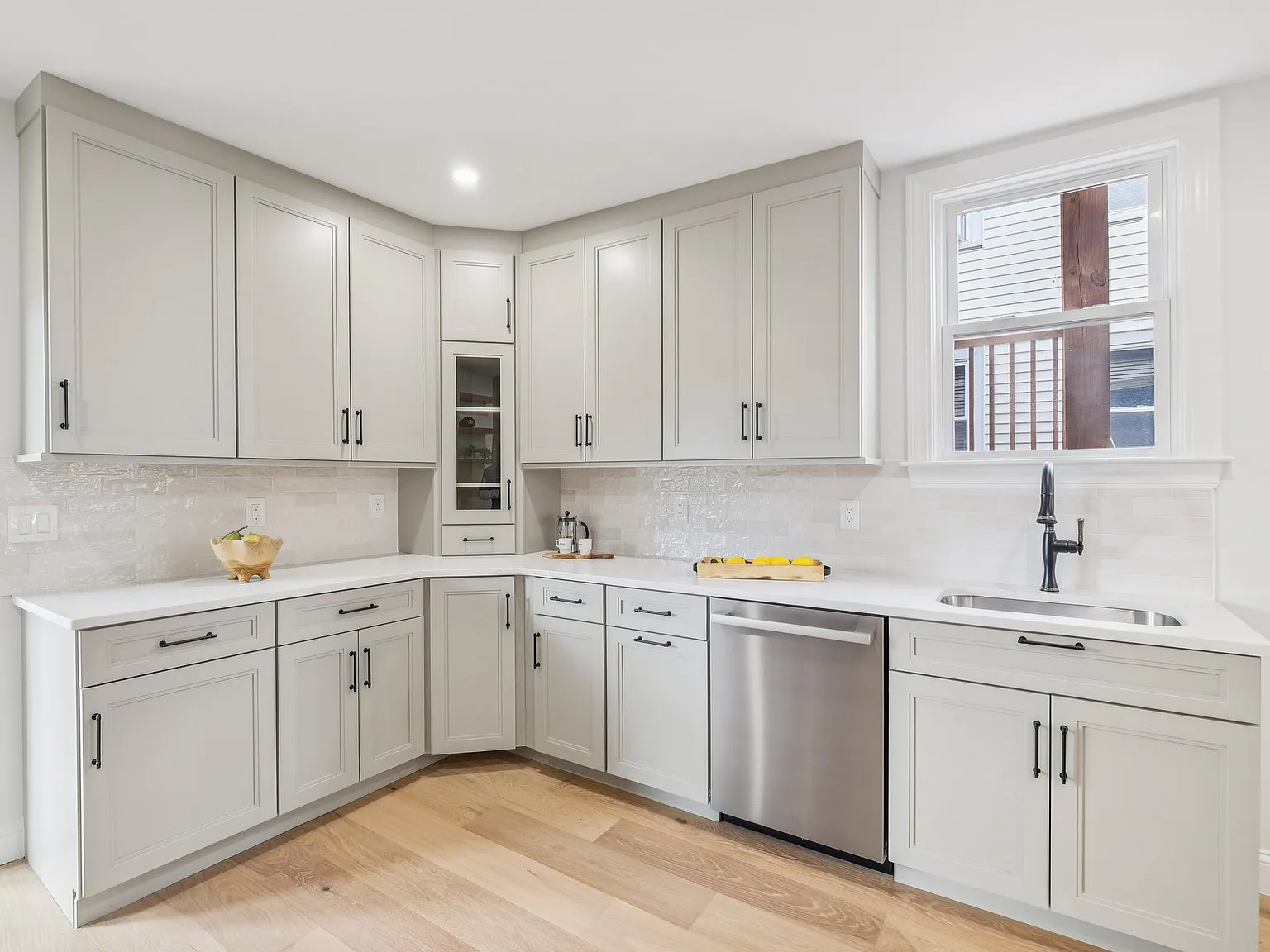 34 Larch St — Photo 4