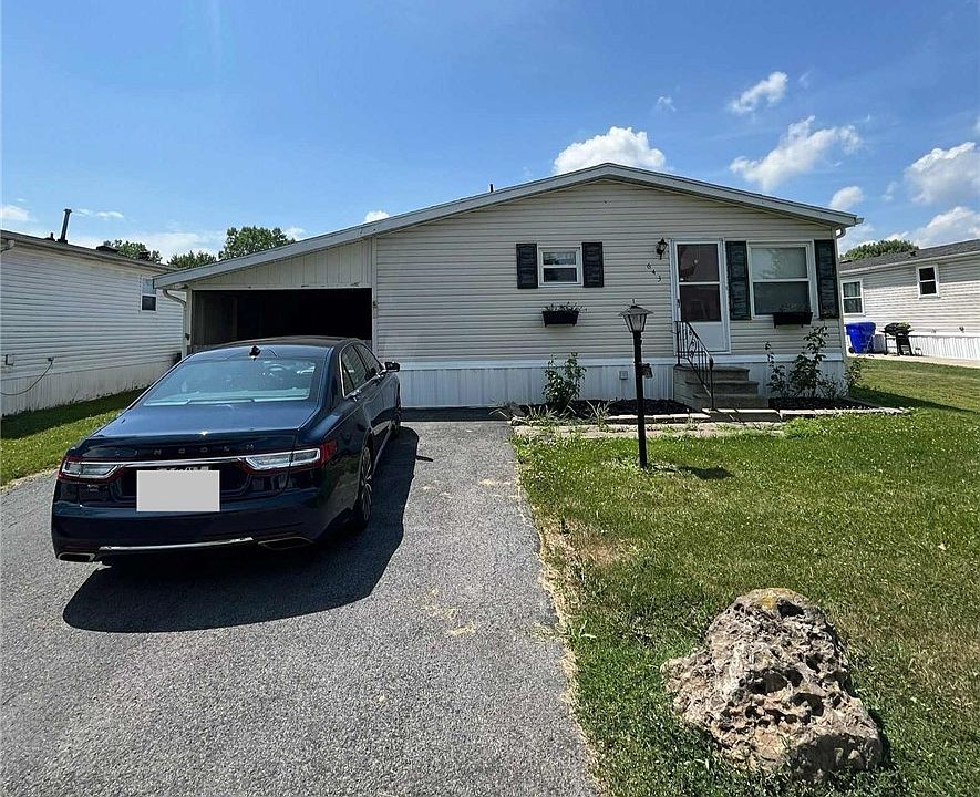 1st image of 643 Birchwood Dr