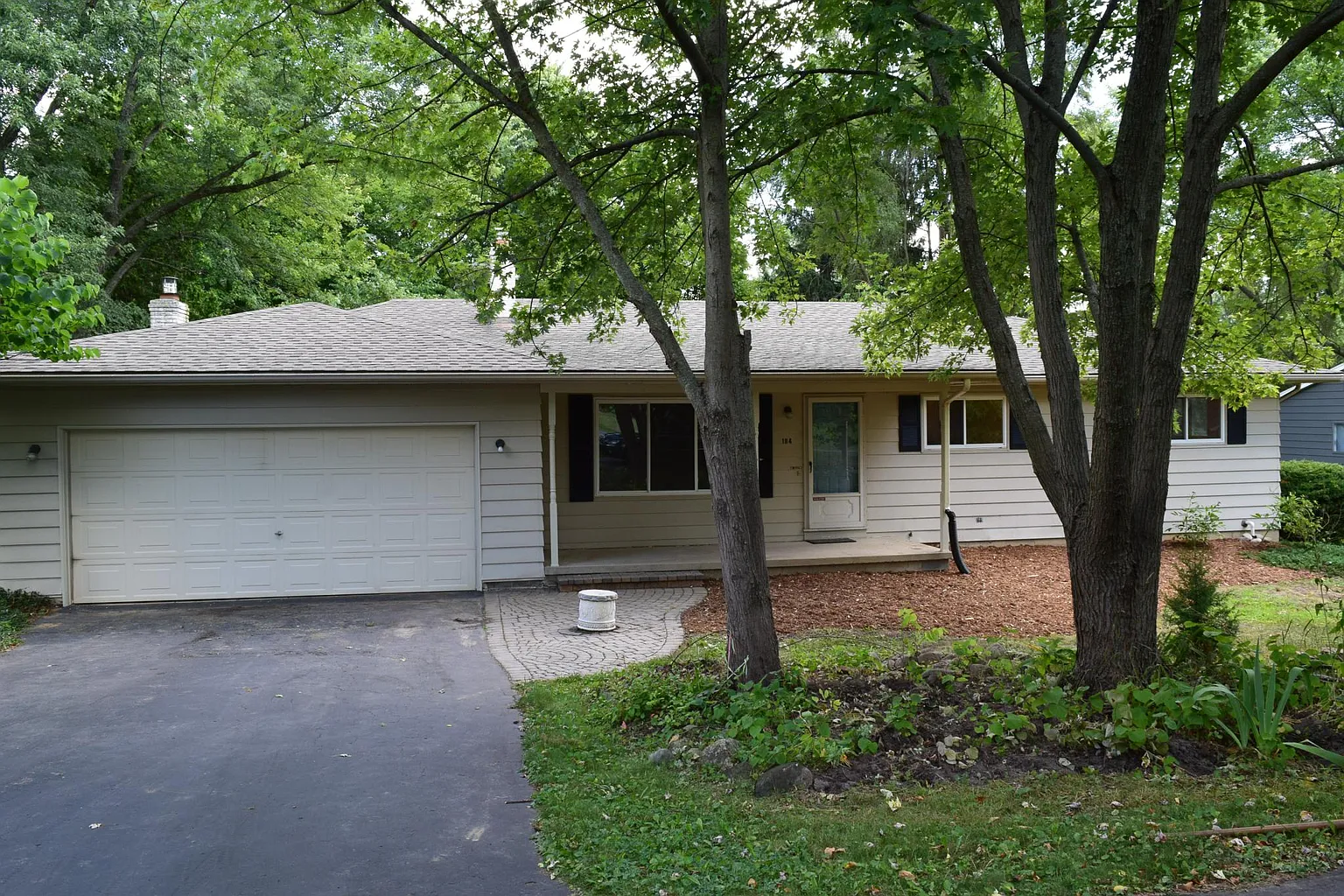 184 Arizona Ave photo 1