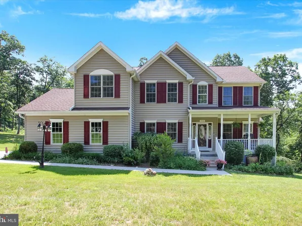 13426 South Ave, Blue Ridge Summit, PA 17214