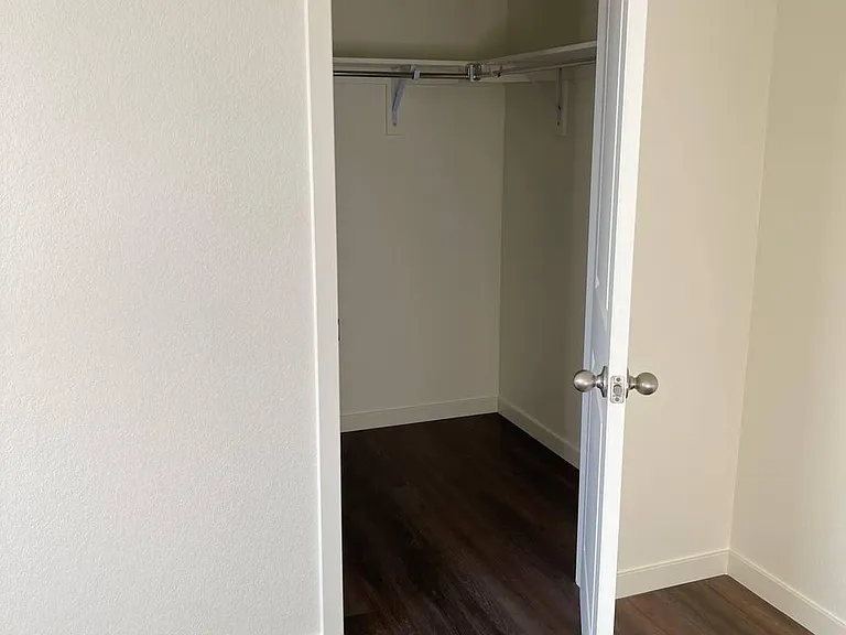6045 Holstein Dr — Photo 30
