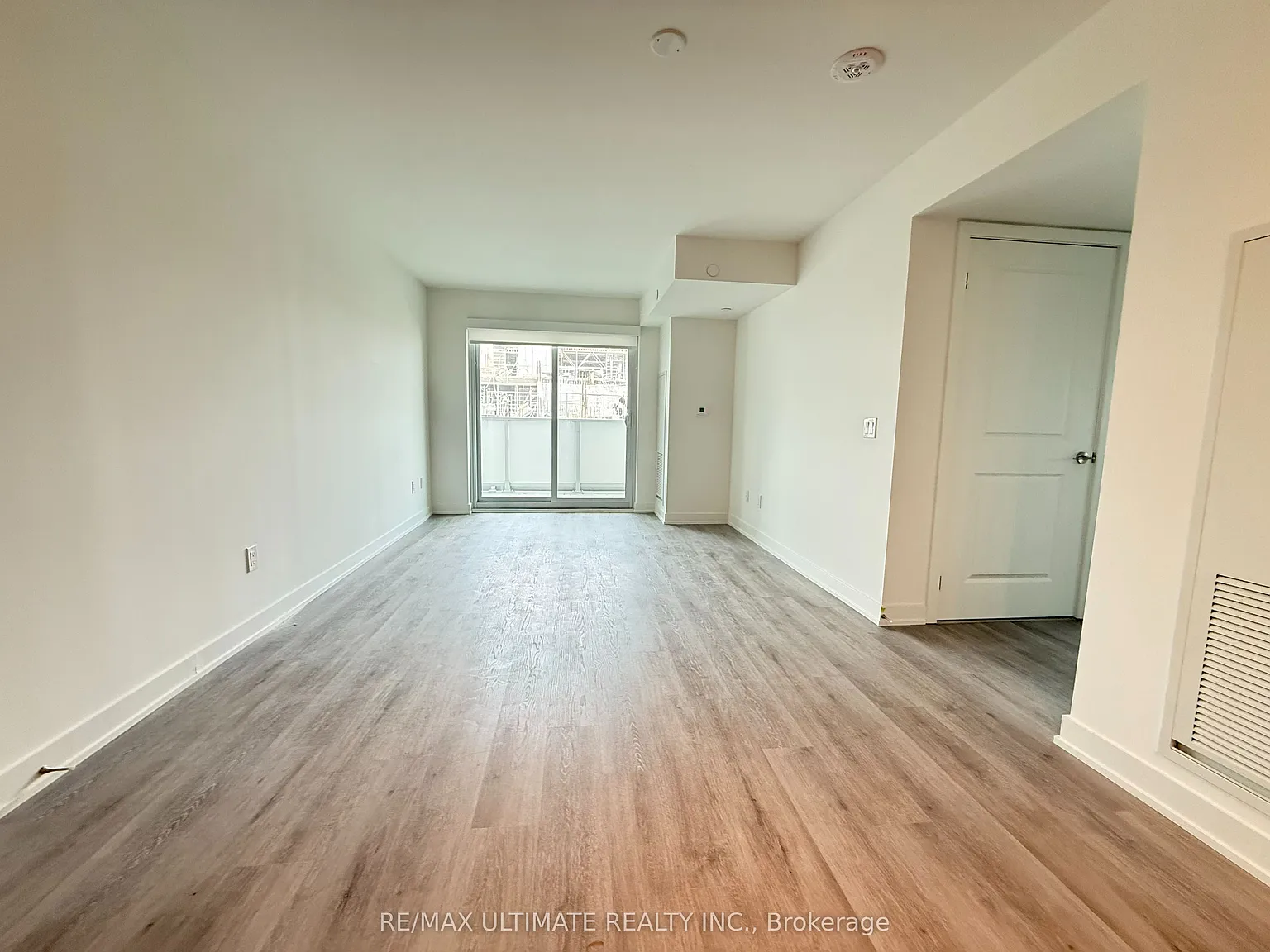 2 bed, $2,550 — Photo 2