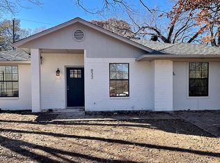 833 Red Oak Ct, Azle, TX 76020