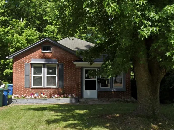 10139 Royal Dr, Saint Louis, MO 63136