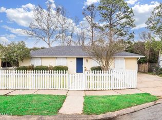 100 Dijon Dr, Lafayette, LA 70506