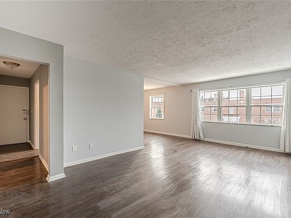4th image of 3271 Warrensville Center Rd APT 8B