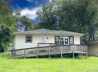 6657 Old Porter Rd, Portage, IN 46368