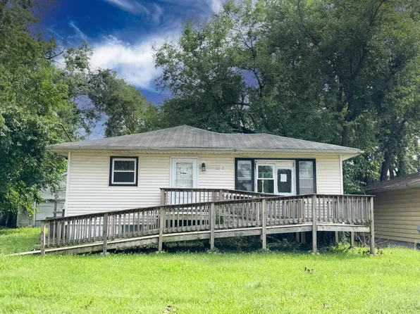 6657 Old Porter Rd, Portage, IN 46368