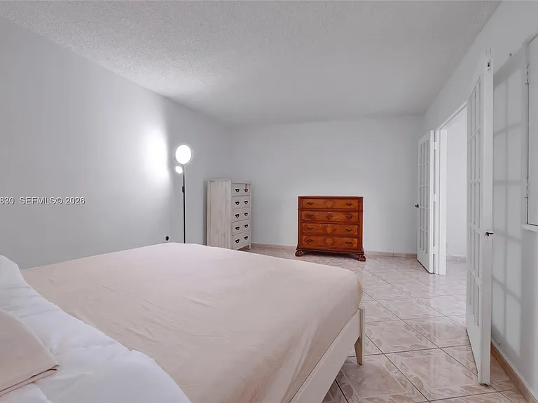 5401 Collins Ave #1126 — Photo 48
