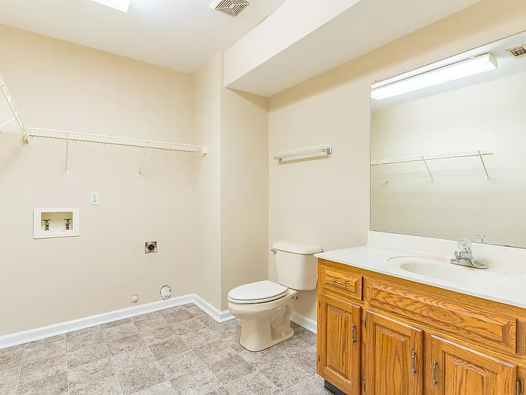 8706 Ellington Way — Photo 7