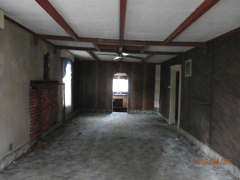 2nd image of 513 W Holmes St