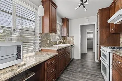 6 bed, 1165 sqft, $7,900 — Photo 3
