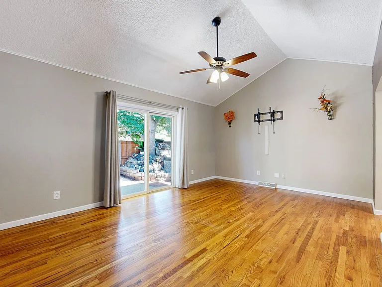 2946 S Moline Pl — Photo 12