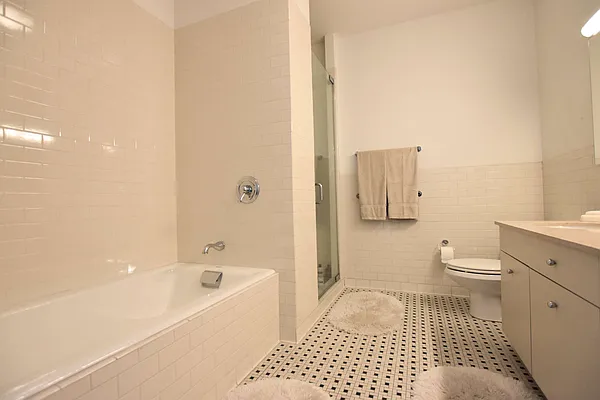 Rented by Bold New York | media 8