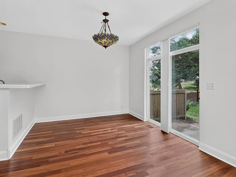 207 Tanglewood Dr — Photo 5