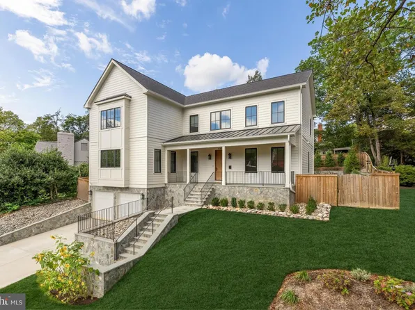 4283 38th St N, Arlington, VA 22207