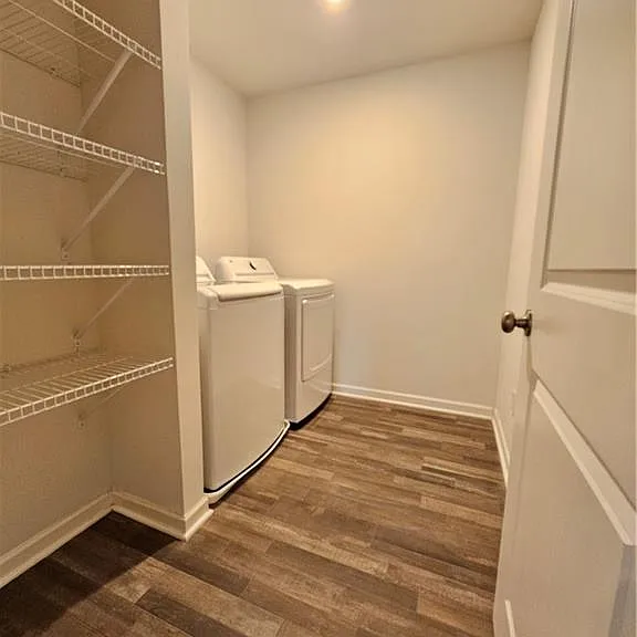 504 Pemberton St — Photo 18